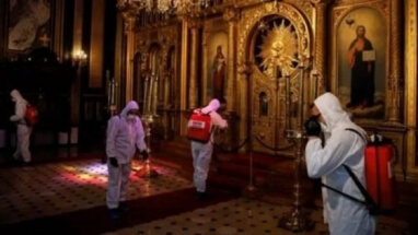 Столичные священники работают круглосуточно, чтобы причастить больных коронавирусом