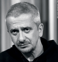 И если нет в тебе дна — лети. Колонка Константина Богомолова