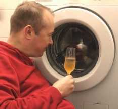 Россияне предпочитают не хвастаться в соцсетях своими планами и роскошью 