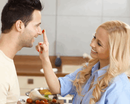 Каждая шестая россиянка скрывает свою зарплату от мужа