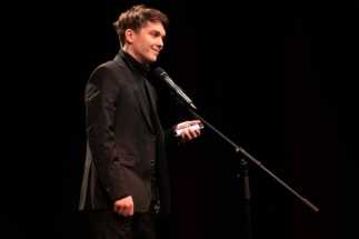 Андрей Быков отчитался за отца Дмитрия Быкова. Видео с Пионерских чтений 