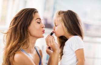 Почти 40% родителей хотели бы изменить что-нибудь во внешности своих детей