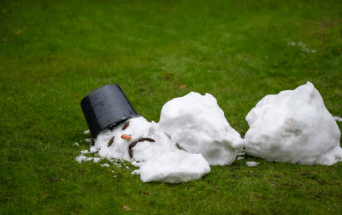 Cегодня с улиц Москвы уберут новогодние световые украшения