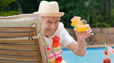 Россиянам позволят возвращать до 52 тысяч рублей с пенсионных взносов