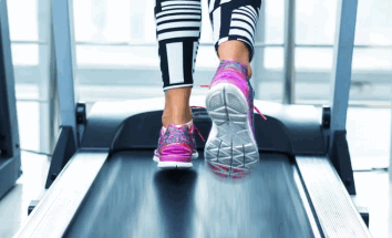 Россияне стали больше тратить на спорт и меньше на кинотеатры