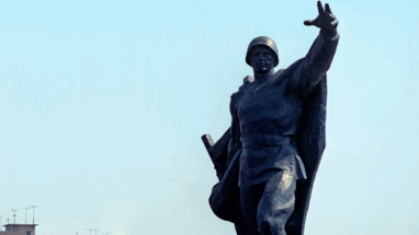 В России принят закон, запрещающий отрицать решающую роль СССР в разгроме нацистской Германии