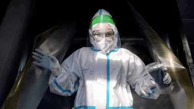 В Москве усилят контроль за ношением масок и перчаток в общественных местах