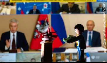 Андрей Колесников о том, как члены правительства готовы были ревакцинироваться прямо на встрече с президентом 