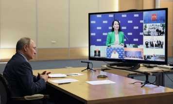 Владимир Путин принял партийцев Дмитрия Медведева. Андрей Колесников о том, как они отчитались о своей работе и смутных желаниях 