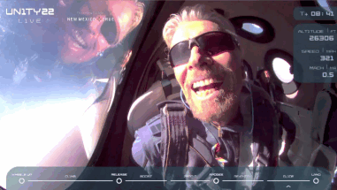 Ричард Брэнсон разыграет путешествие в космос для двоих