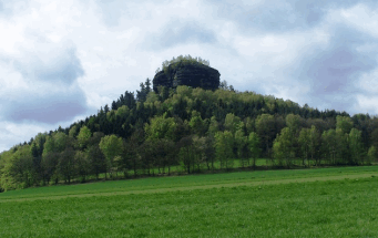 В Швейцарии продают за $235 тысяч самую маленькую в мире гору