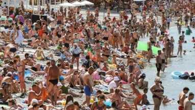 Непривитых туристов Краснодарского края ожидает штраф до 30 тыс. рублей