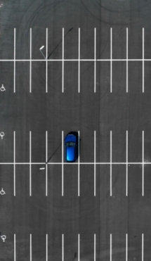 Дептранс опубликовал адреса самых свободных парковок в центре Москвв