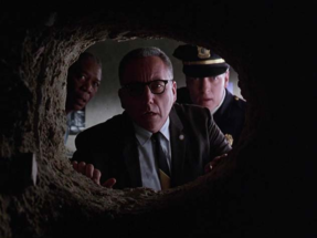 Преступник, сбежавший из тюрьмы 30 лет назад, сдался полиции, потому что устал жить на пляже