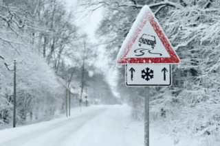 В России выросли цены на зимние шины