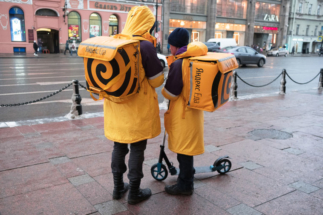 «Яндекс» начал сдавать своим курьерам электросамокаты дешевле, чем обычным пользователям