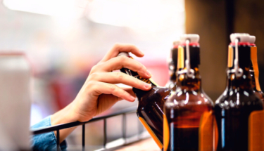 Траты россиян на алкоголь во время нерабочих дней выросли почти на 80%