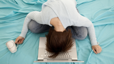 Сотрудники каждой пятой компании в России утратили эффективность на удалёнке