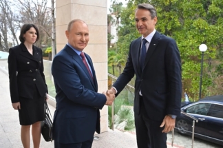 На войне как нет войне. Андрей Колесников о том, как Владимир Путин на пресс-конференции в Сочи продолжал усиливать интригу 