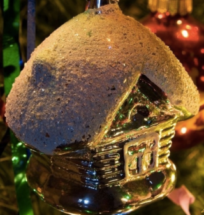 Эксперты рассказали о любимых новогодних украшениях россиян