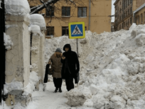 Петербургcкие дворники будущей зимой получат инновационное устройства для удаления наледи