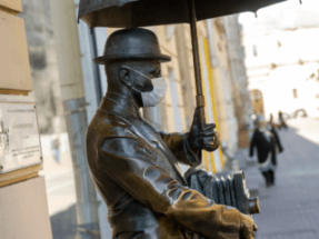 Петербург достиг 100%-го коллективного иммунитета к COVID-19