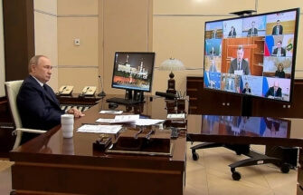 Пусть сильнее грянут рубли. Владимир Путин на встрече с правительством объявил о новых мерах поддержки тыла. Заметка Андрея Колесникова