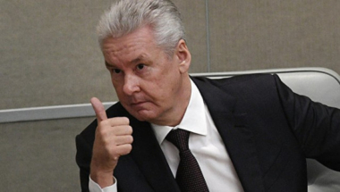 Региональные власти стали отменять ограничения на число губернаторских сроков