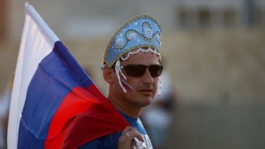 Власти предлагают русскоговорящим людям автоматически давать российское гражданство