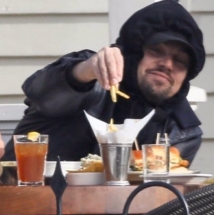 На фоне закрытия Макдональдса спрос на шаурму вырос почти на четверть