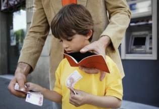 Власти одобрили создание открытого реестра должников по алиментам