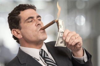 Курс доллара опустился до уровня 2015 года