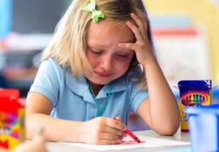 Школьники в России должны тратить на выполнение домашнего задания в выходные дни не более одного часа 