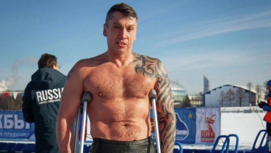 Российский параатлет стал первым пловцом с инвалидностью, принявшим участие в международном заплыве в Антарктиде